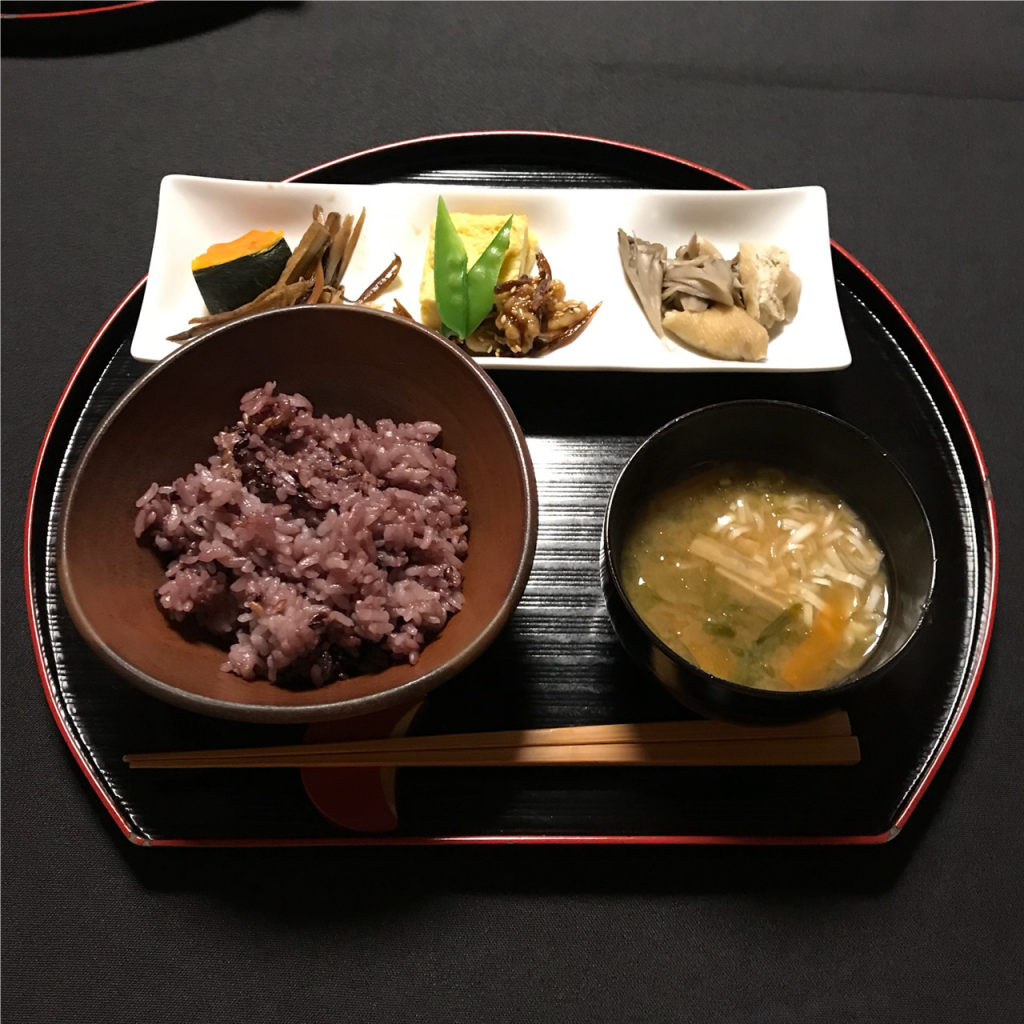 え
